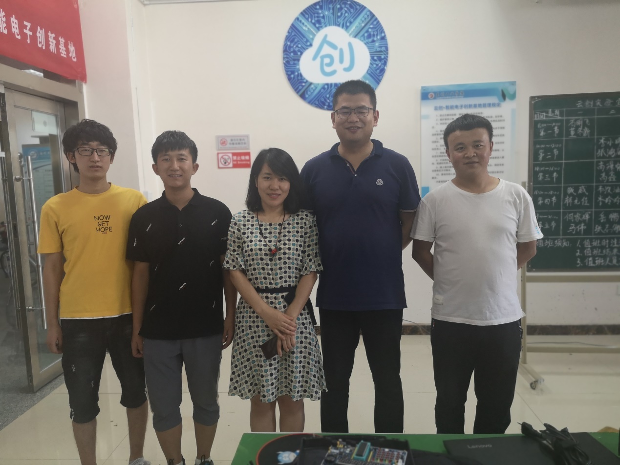 产教融合创新基地再创电子设计佳绩